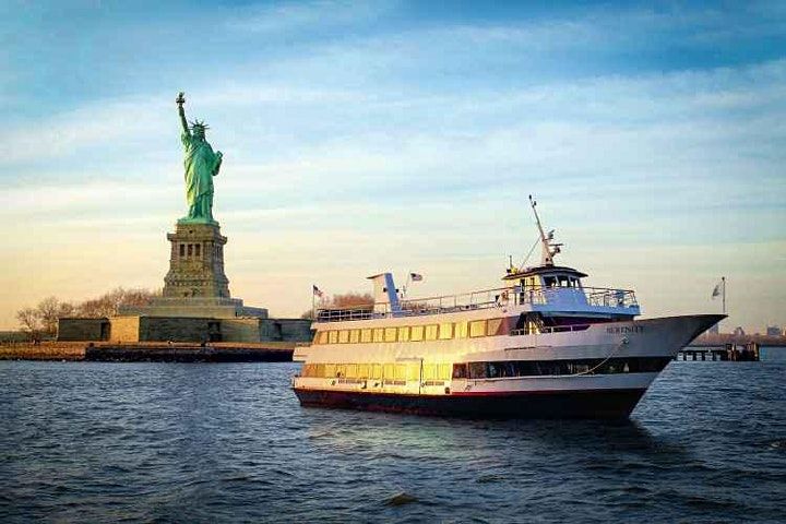 All White Nyc Yacht Party Cruise At Hornblower Serenity Yacht Pier 15 Hornblower Cruises 