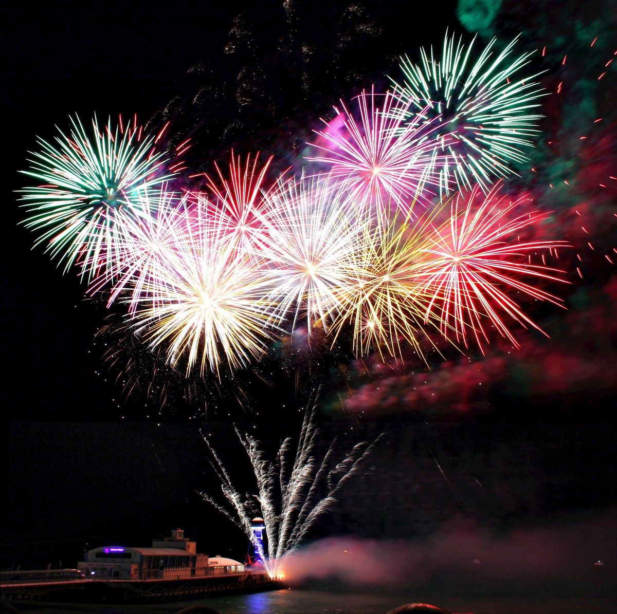 2024 Random Lake Fireworks Beach Bash