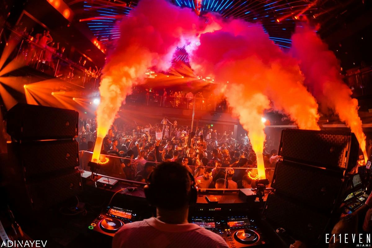 MIAMI PARTY PACKAGE - FREE DRINKS - PARTY BUS - HIP-HOP CLUBS & LATIN